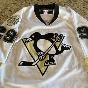 Penguins hockey jersey #29 white size 48